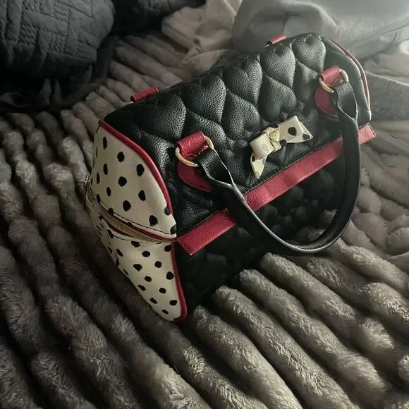 Vintage Betsey Johnson, cooler bag/Pocketbook/Powers/sachel red black white - Picture 10 of 13